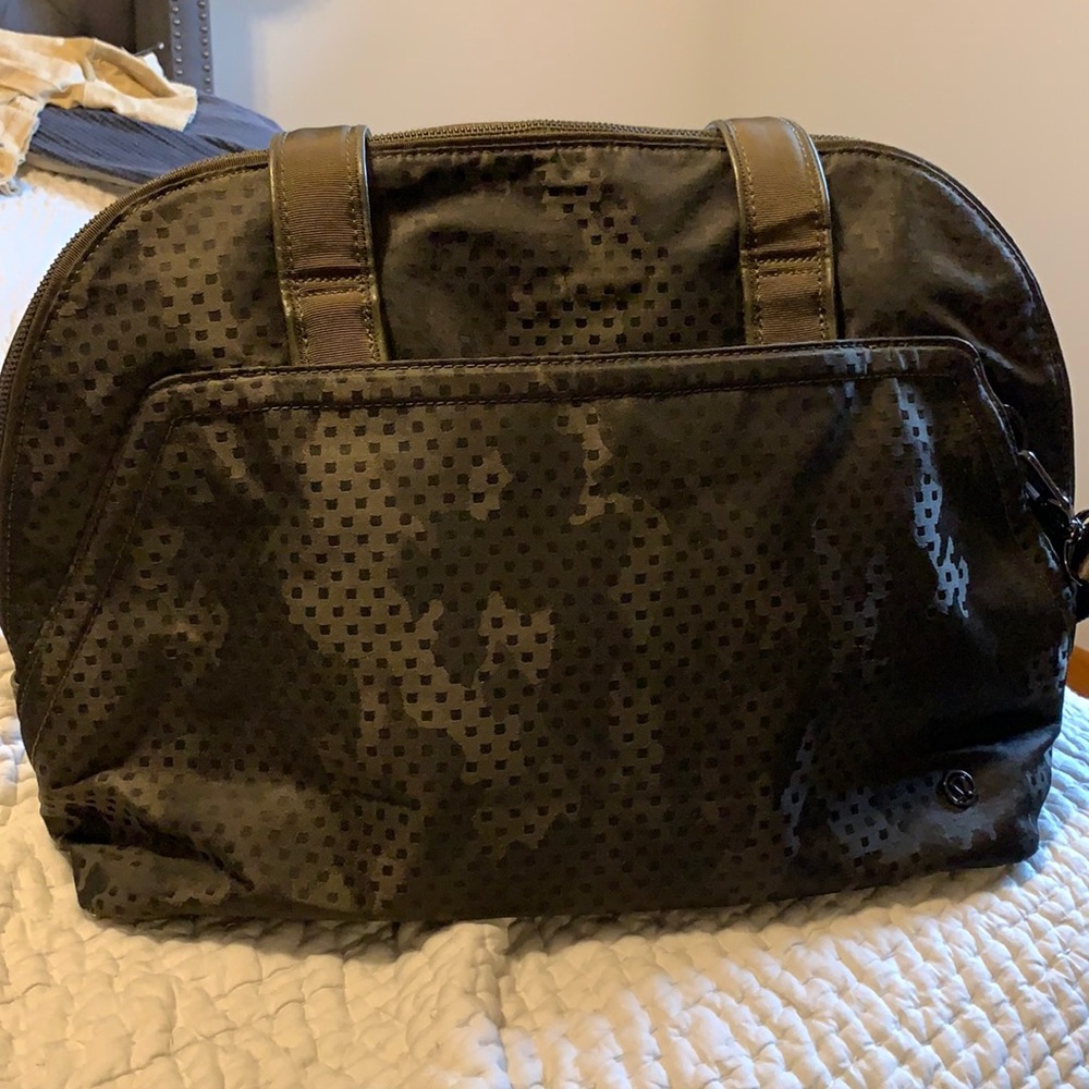 Lululemon Athletica Bag - CAMO - LIKE NEW